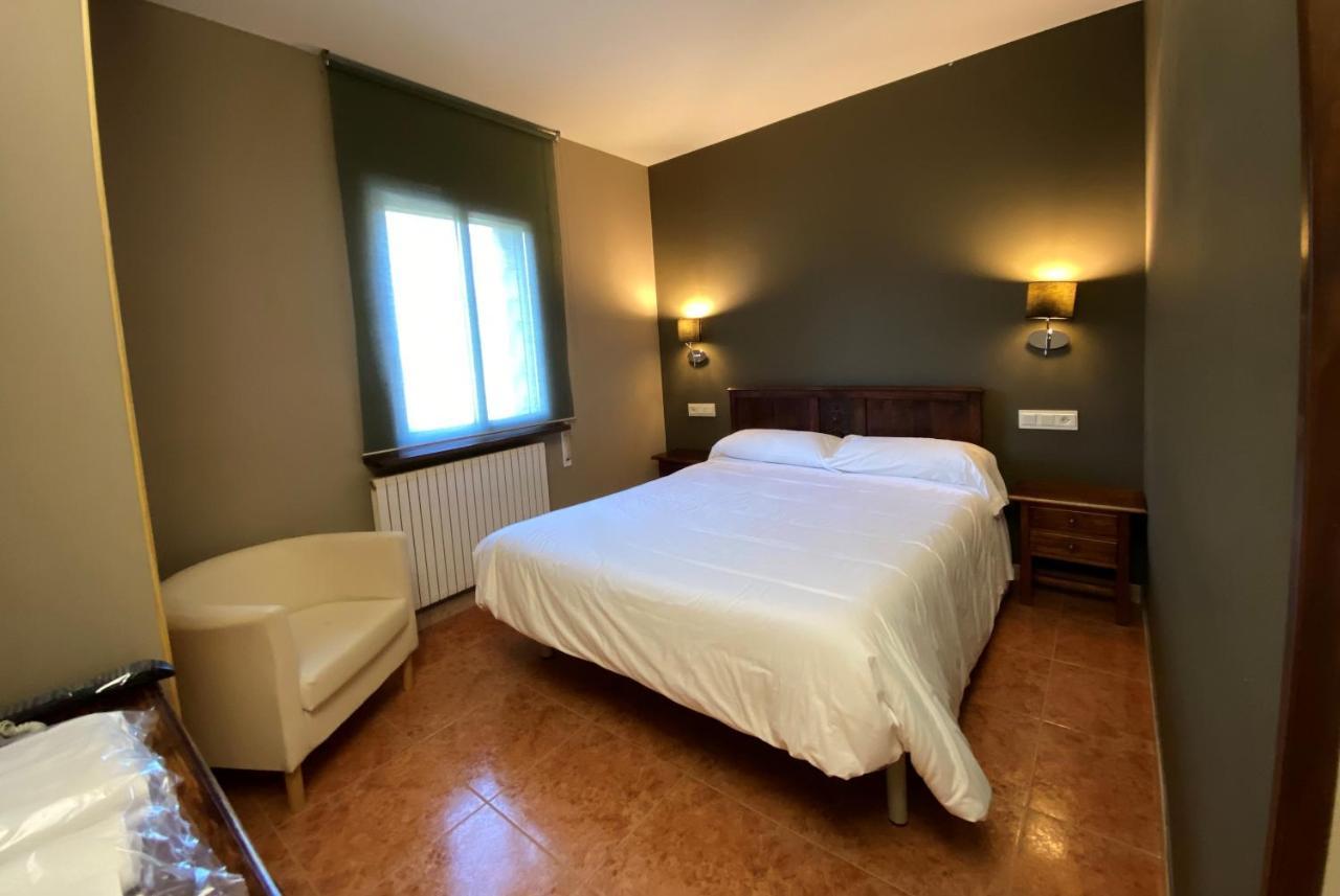 Hotel Casa Custodio La Puebla de Roda ภายนอก รูปภาพ