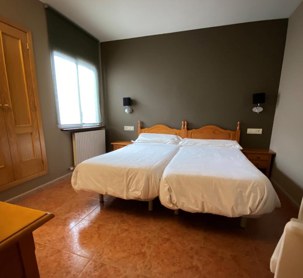 Hotel Casa Custodio La Puebla de Roda ภายนอก รูปภาพ