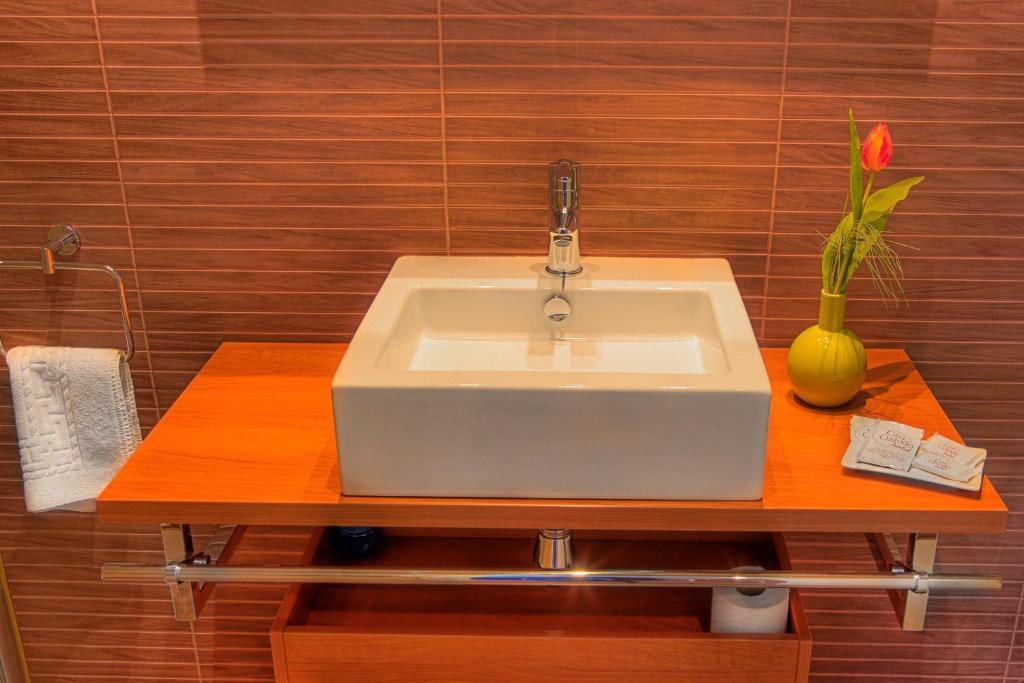 Hotel Casa Custodio La Puebla de Roda ห้อง รูปภาพ