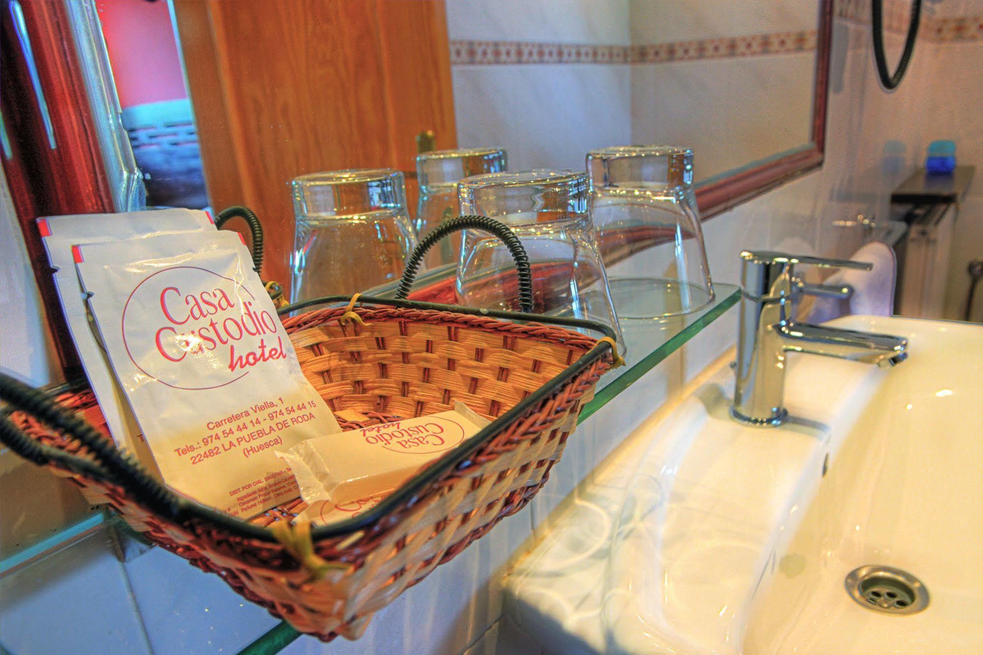 Hotel Casa Custodio La Puebla de Roda ภายนอก รูปภาพ